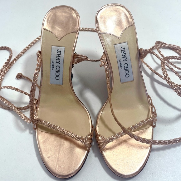 JIMMY CHOO: Rose-gold 'Geisha' braided leather, ankle-wrap wedge. Size 37/37.5. - Picture 6 of 11